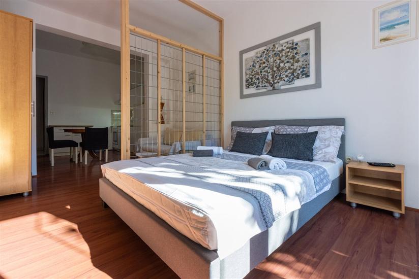 House K1, for 12 persons