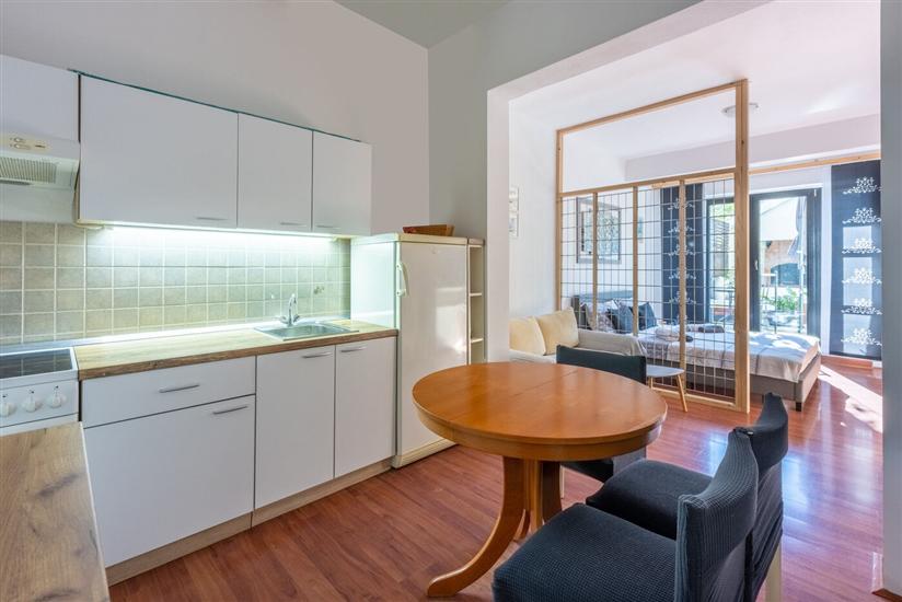 House K1, for 12 persons