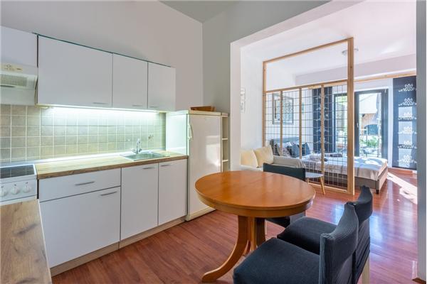 House K1, for 12 persons