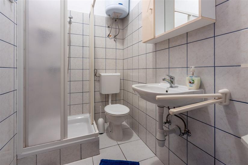 House K1, for 12 persons