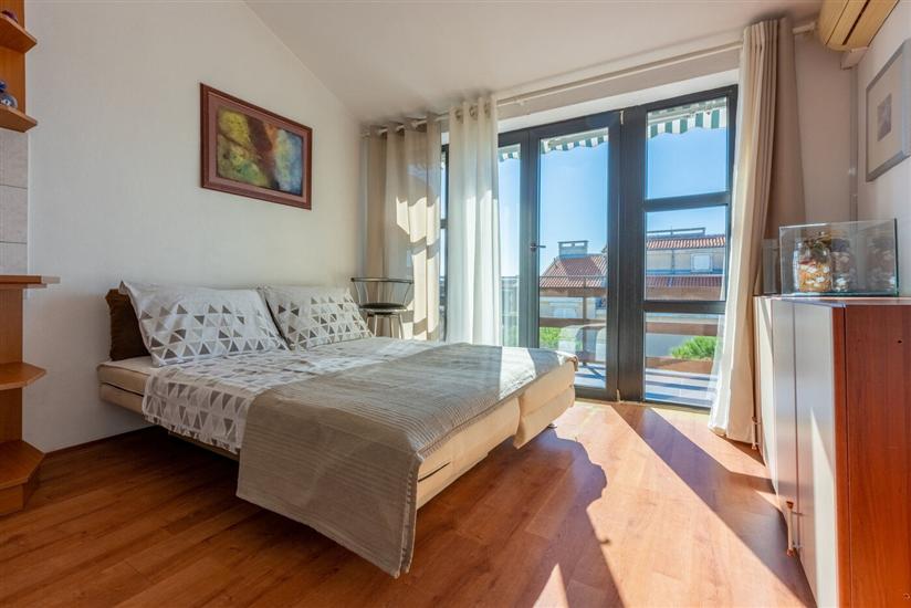 House K1, for 12 persons