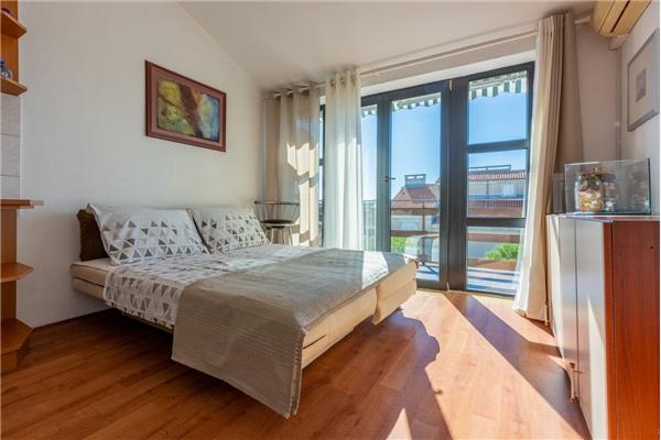 House K1, for 12 persons