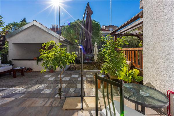 House K1, for 12 persons