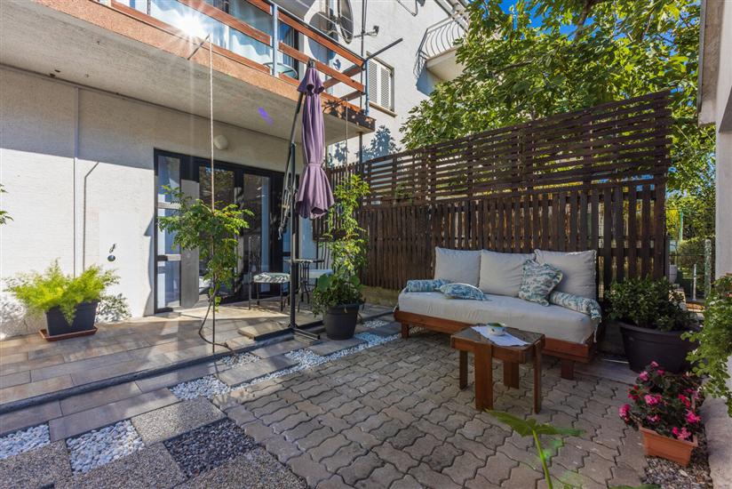 House K1, for 12 persons