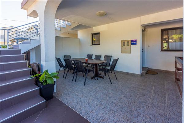 House K1, for 12 persons