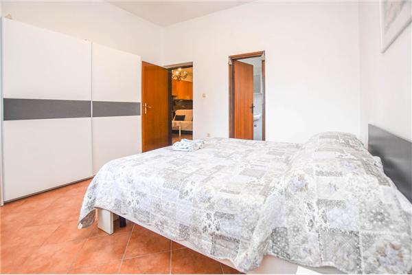 Apartment A1, for 5 persons
