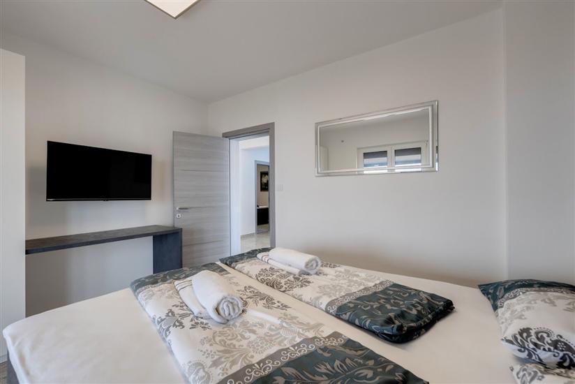 Apartment A5, for 8 persons