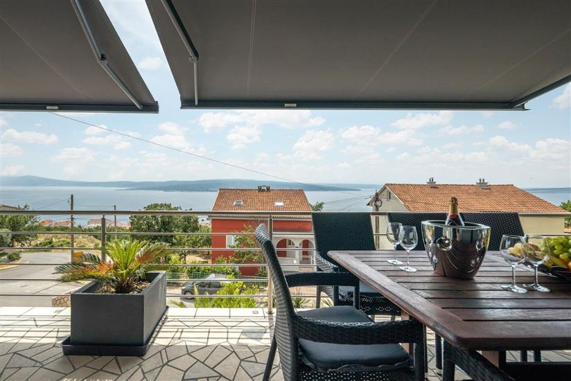 Apartment A5, for 8 persons