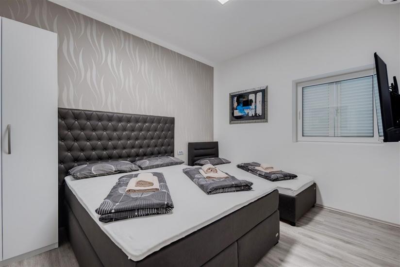 Apartment A4, for 8 persons