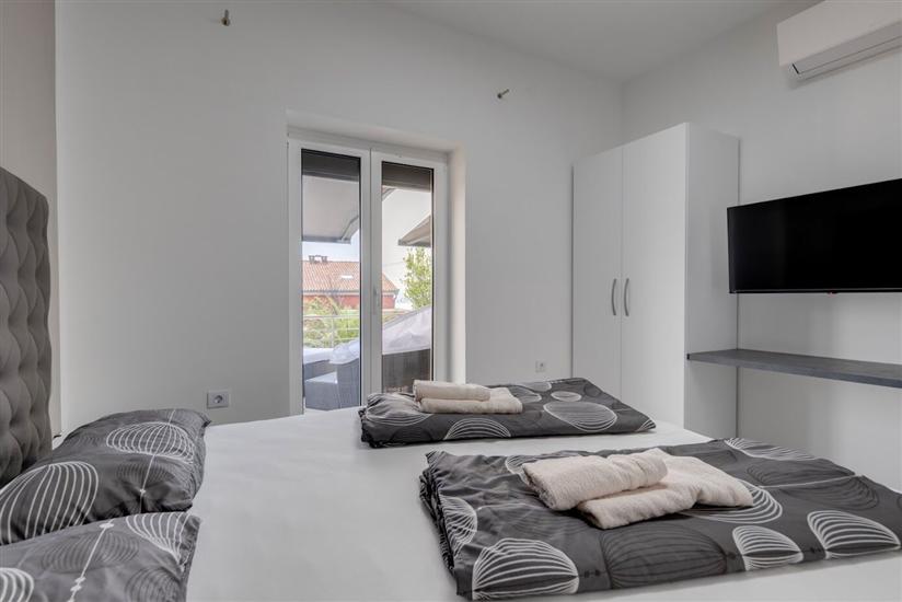 Apartment A4, for 8 persons