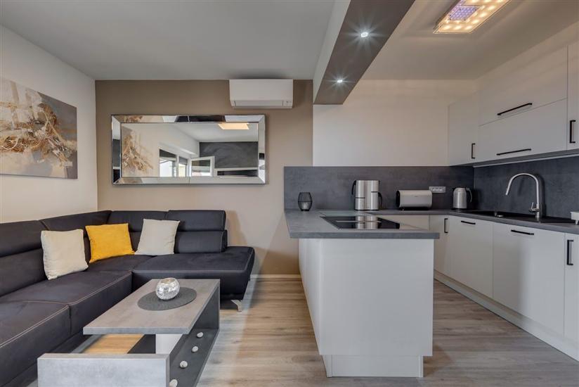 Apartment A4, for 8 persons