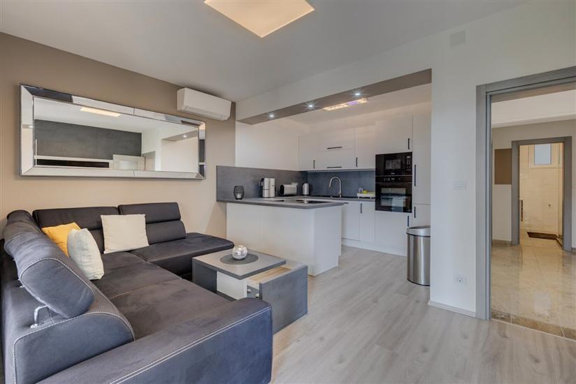 Apartment A4, for 8 persons