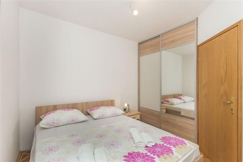 Apartment A1, for 6 persons