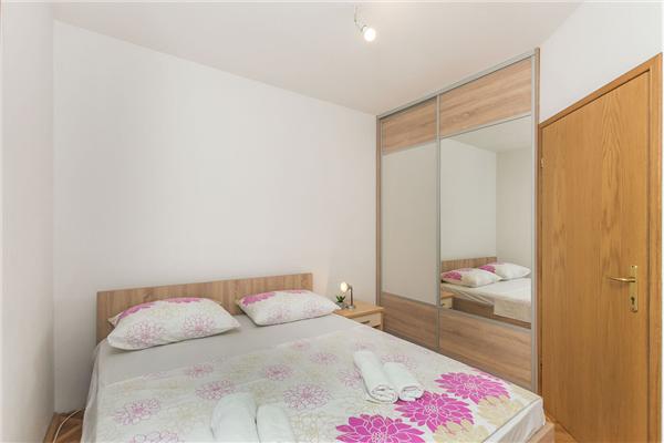 Apartment A1, for 6 persons