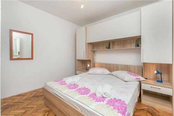 Apartment A1, for 6 persons