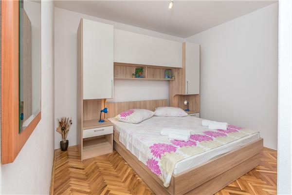 Apartment A1, for 6 persons