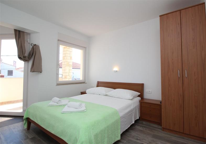 Room S3, for 2 persons