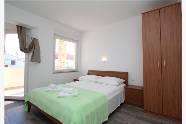 Room S3, for 2 persons