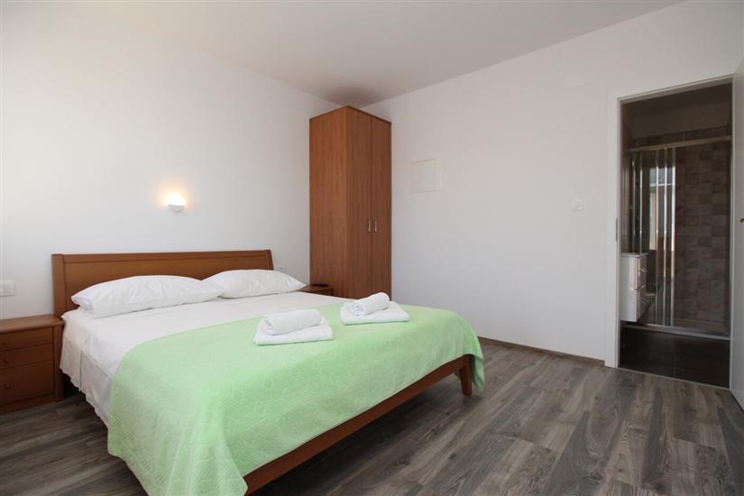 Room S3, for 2 persons