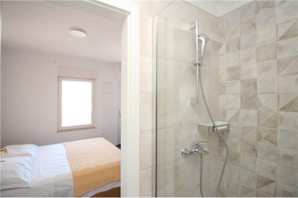 Room S4, for 2 persons