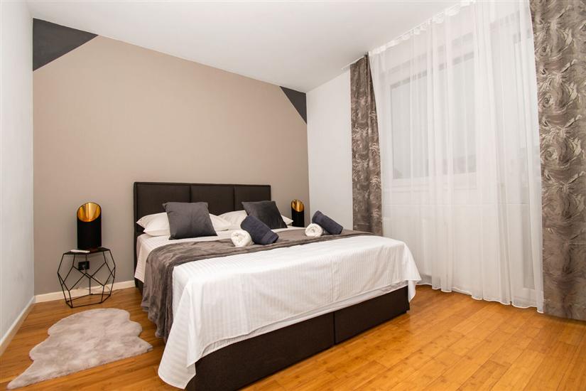 Apartment A1, for 5 persons