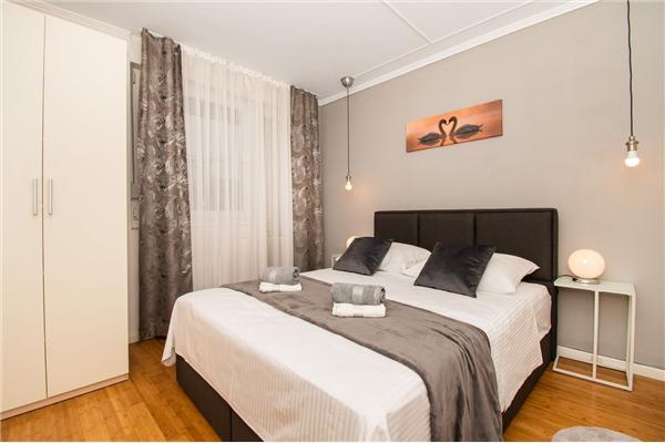 Apartment A1, for 5 persons