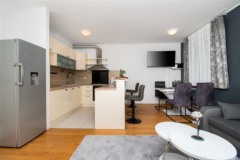 Apartment A1, for 5 persons