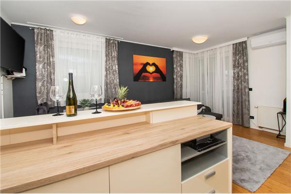 Apartment A1, for 5 persons