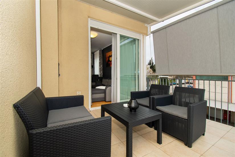 Apartment A1, for 5 persons