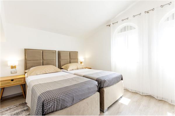 House K1, for 8 persons