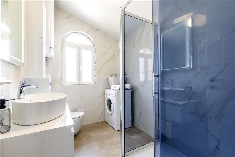 House K1, for 8 persons