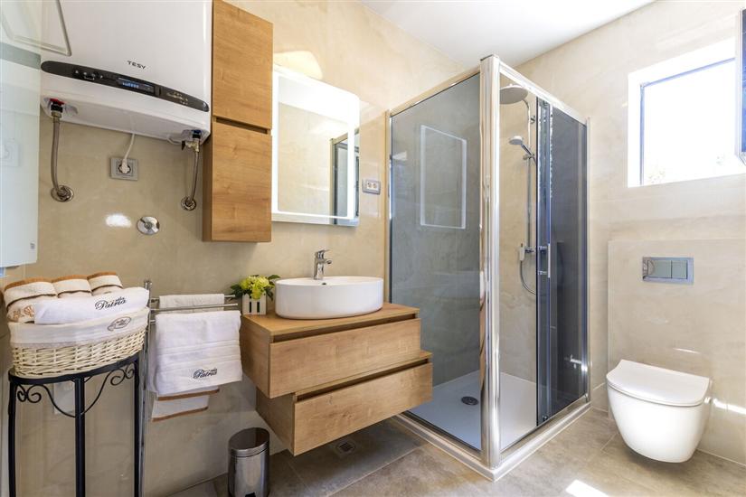 House K1, for 8 persons