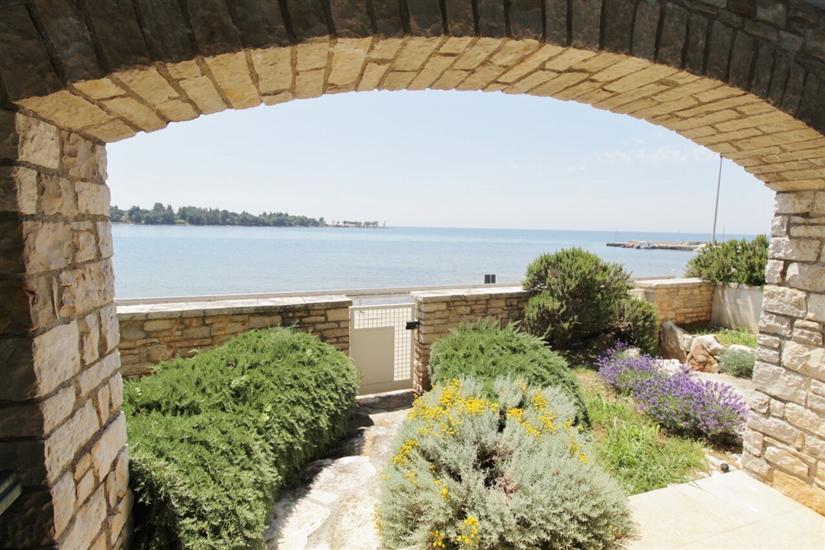 Villa Istrian with unique sea view 2