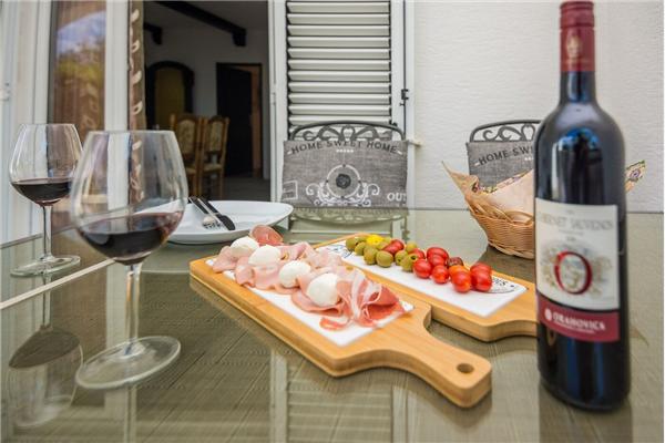 Apartment A1, for 6 persons