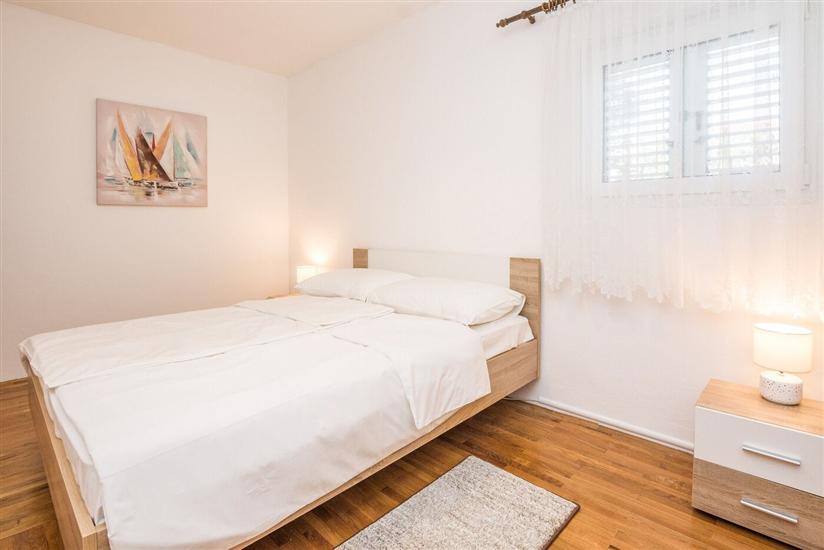 Apartment A1, for 6 persons