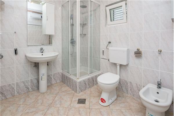 Apartment A1, for 6 persons