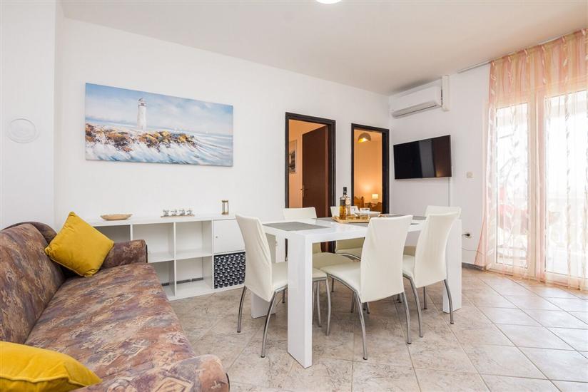 Apartment A2, for 4 persons
