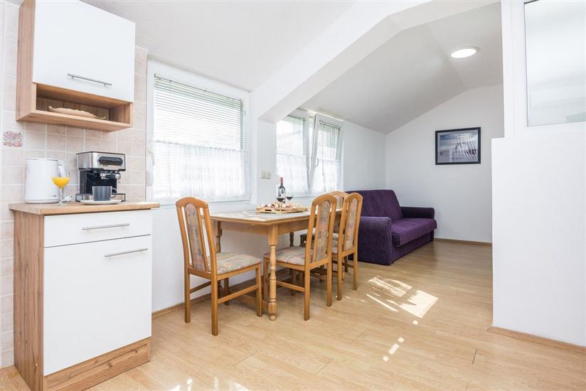 Apartment A4, for 4 persons