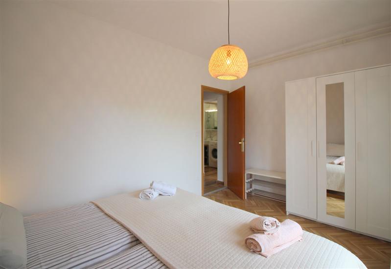 Apartment A1, for 5 persons