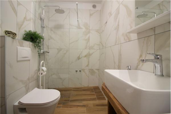 Apartment A1, for 5 persons