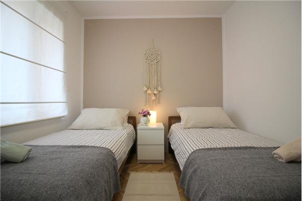 Apartment A1, for 5 persons