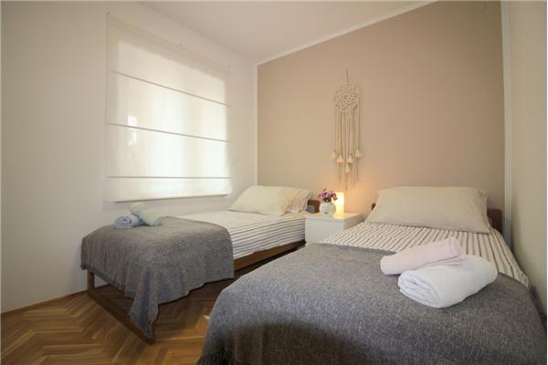Apartment A1, for 5 persons