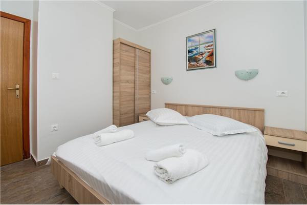 Apartment A1, for 6 persons