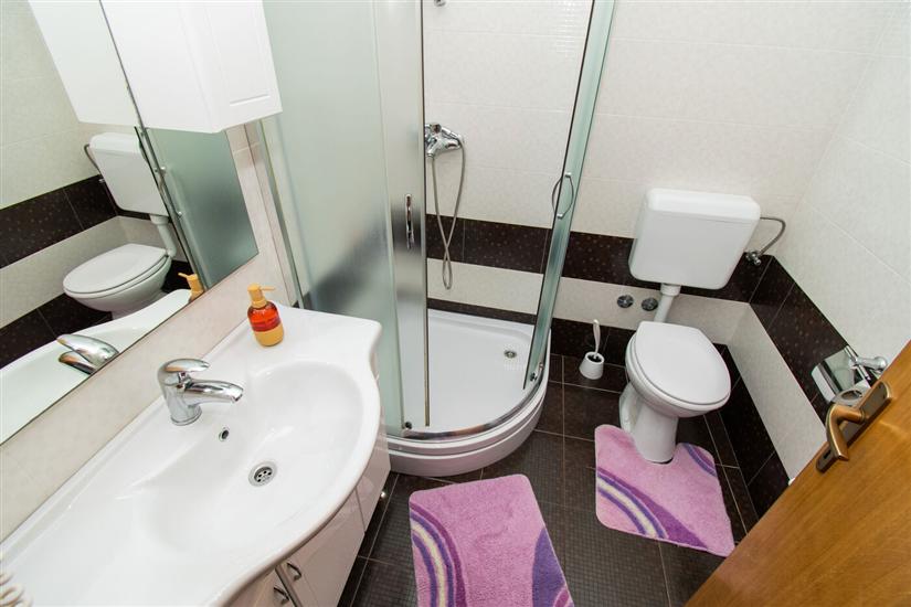 Apartment A1, for 6 persons