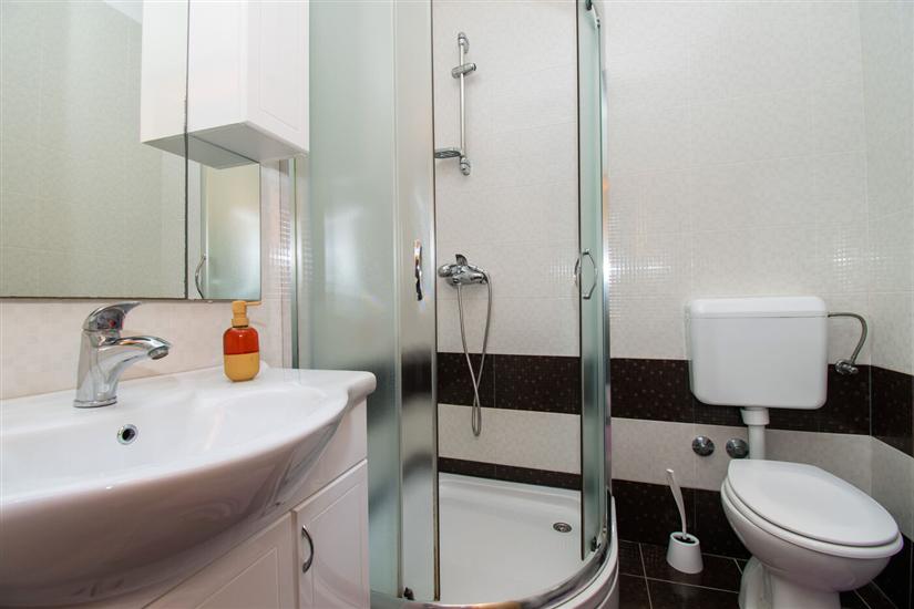 Apartment A1, for 6 persons