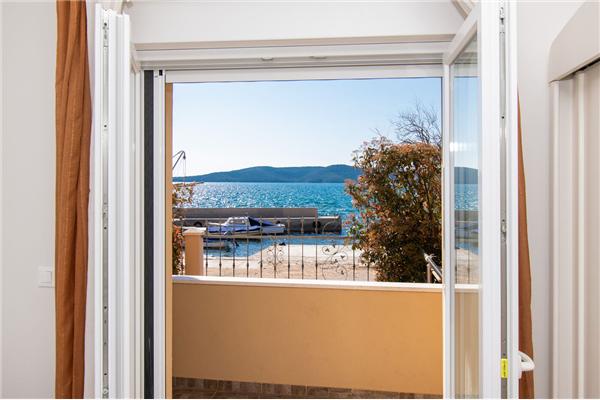 Apartment A2, for 6 persons