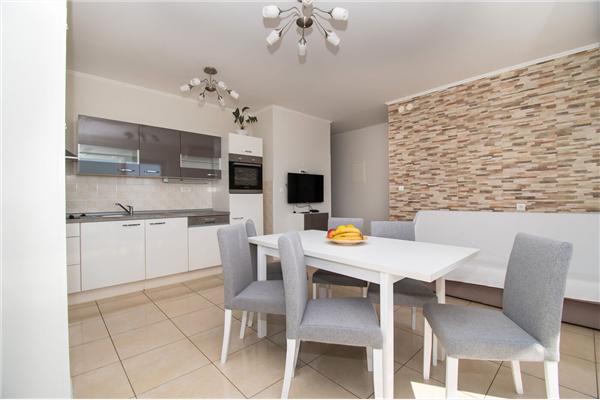 Apartment A4, for 6 persons