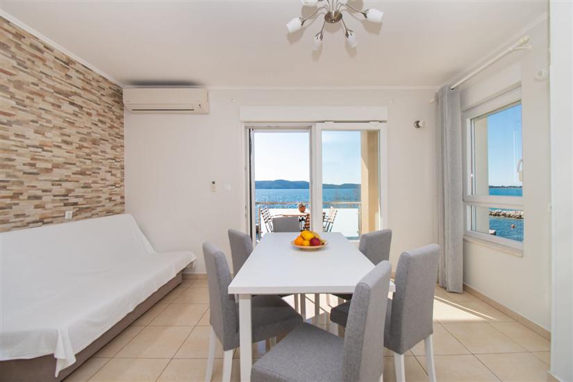 Apartment A4, for 6 persons