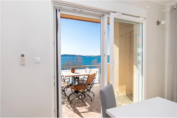 Apartment A4, for 6 persons