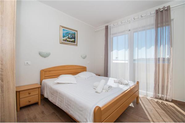 Apartment A4, for 6 persons